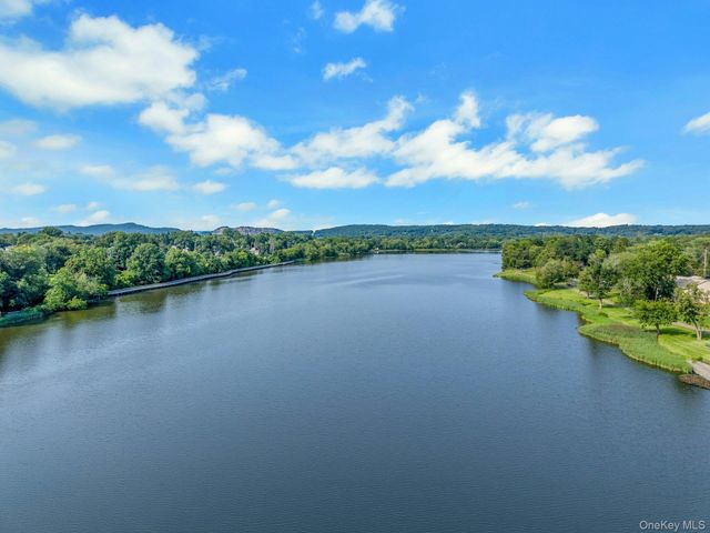 14 Stern Place, Congers, NY 10920