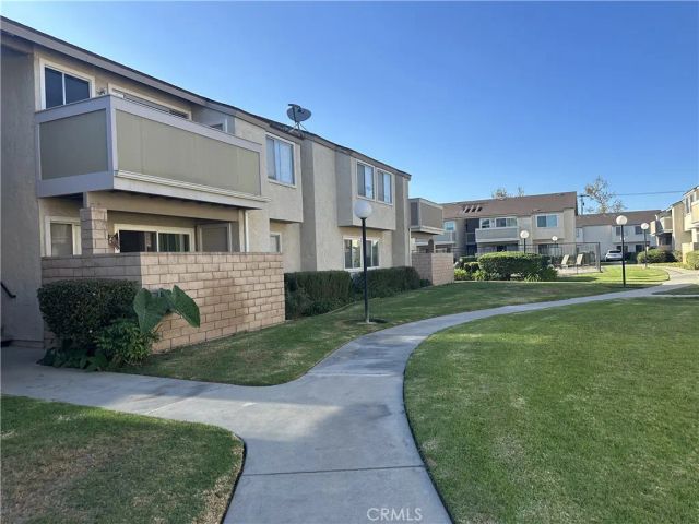 8571 La Salle 49, Cypress, CA 90630
