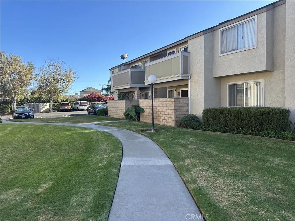 8571 La Salle 49, Cypress, CA 90630