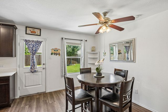 1806 River Crossing Drive, Anna, TX 75409