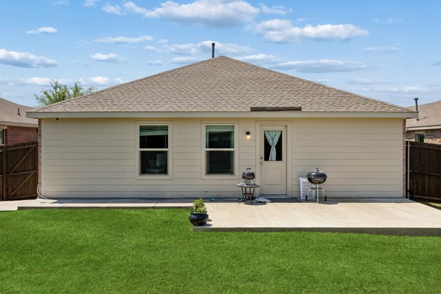 1806 River Crossing Drive, Anna, TX 75409
