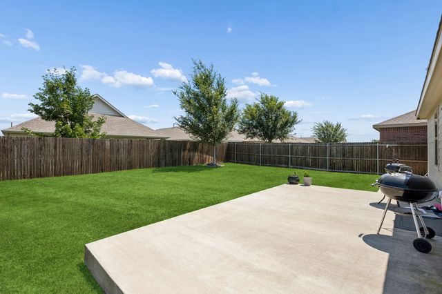 1806 River Crossing Drive, Anna, TX 75409