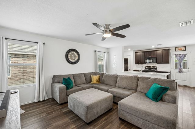 1806 River Crossing Drive, Anna, TX 75409