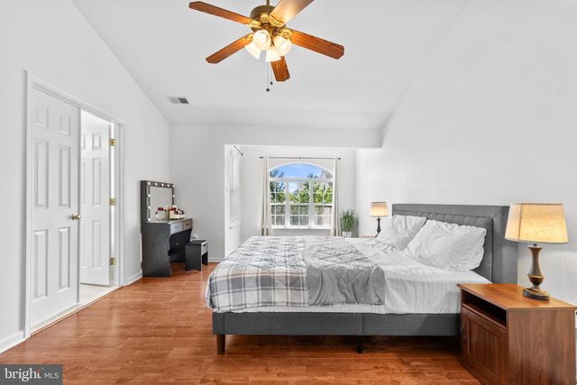 14239 HUNTERS RUN WAY, Gainesville, VA 20155