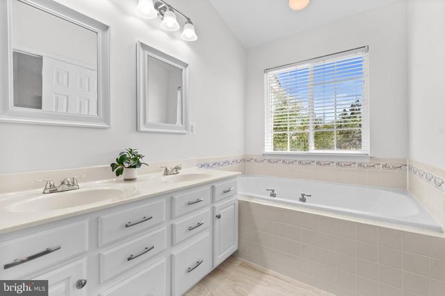 14239 HUNTERS RUN WAY, Gainesville, VA 20155