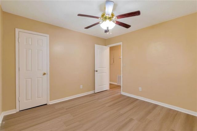 4234 Rockbridge Heights Drive, Stone Mountain, GA 30083