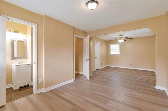 4234 Rockbridge Heights Drive, Stone Mountain, GA 30083