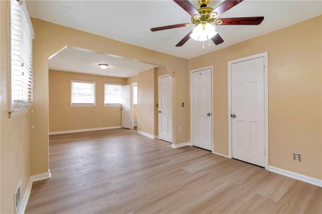 4234 Rockbridge Heights Drive, Stone Mountain, GA 30083