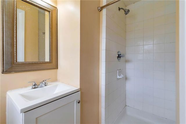 4234 Rockbridge Heights Drive, Stone Mountain, GA 30083