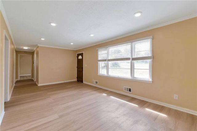 4234 Rockbridge Heights Drive, Stone Mountain, GA 30083