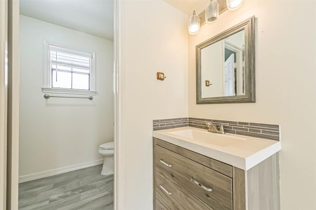 1410 Osborne Drive, Friendswood, TX 77546