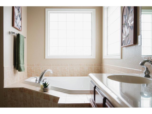 3182 Sagewater Ct, Fort Collins, CO 80528