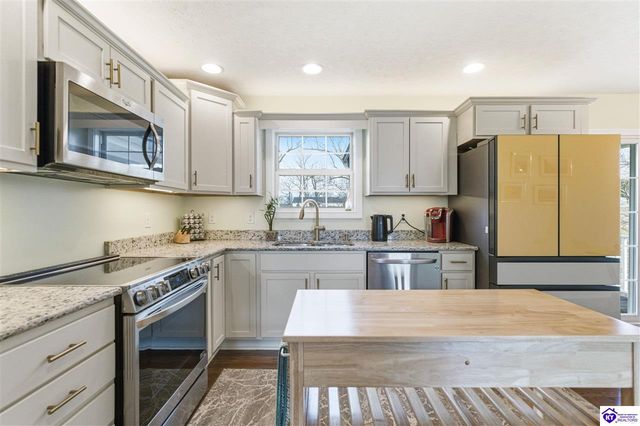 618 Trinity Drive, Rineyville, KY 40162