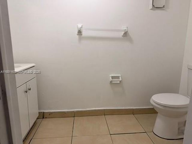 9351 Fontainebleau Blvd B404, Miami, FL 33172