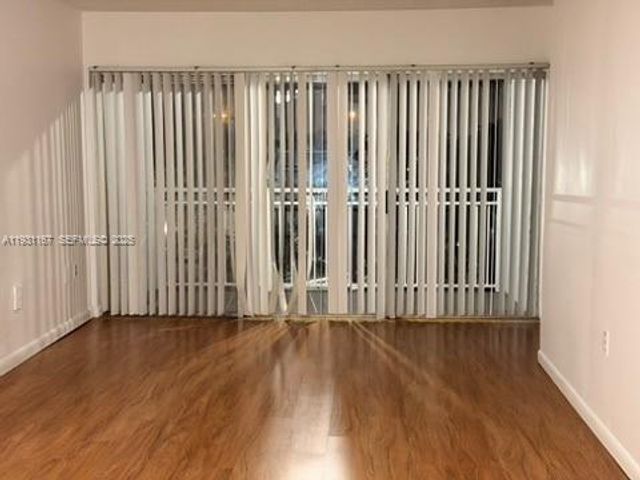 9351 Fontainebleau Blvd B404, Miami, FL 33172