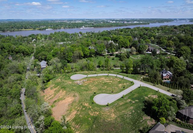 2303 Clovelly Springs Ct, Louisville, KY 40207