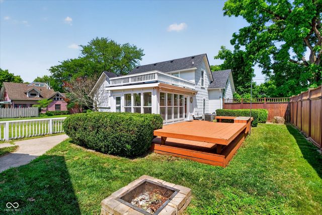 104 Walnut Street, Southport, IN 46227