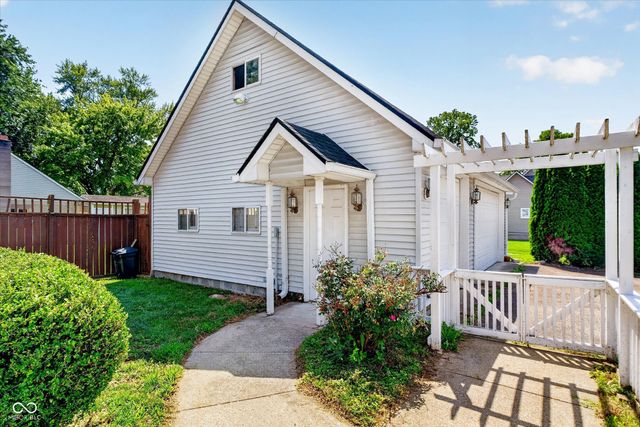 104 Walnut Street, Southport, IN 46227
