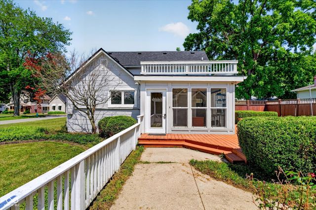 104 Walnut Street, Southport, IN 46227