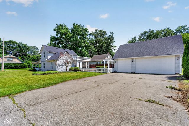 104 Walnut Street, Southport, IN 46227