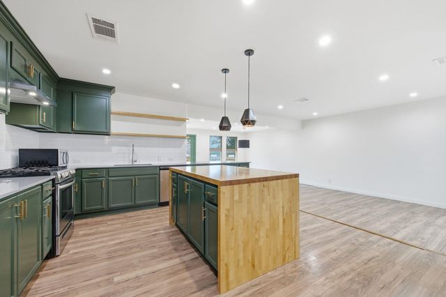 2903 Pecan CIR, Austin, TX 78723