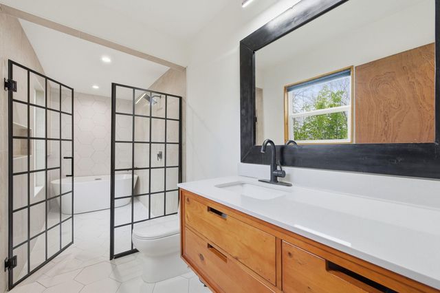 2903 Pecan CIR, Austin, TX 78723