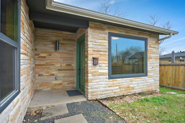 2903 Pecan CIR, Austin, TX 78723