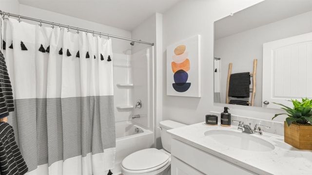 6728 Leigh Street, Flowery Branch, GA 30542