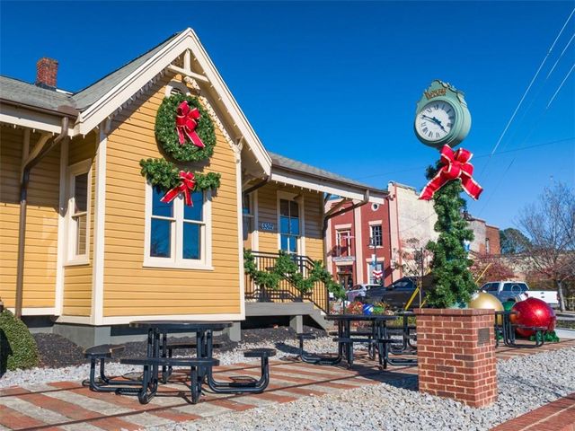 6728 Leigh Street, Flowery Branch, GA 30542