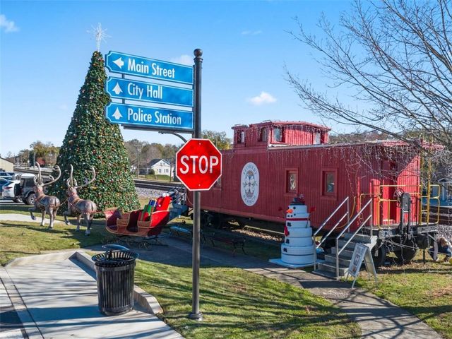 6728 Leigh Street, Flowery Branch, GA 30542