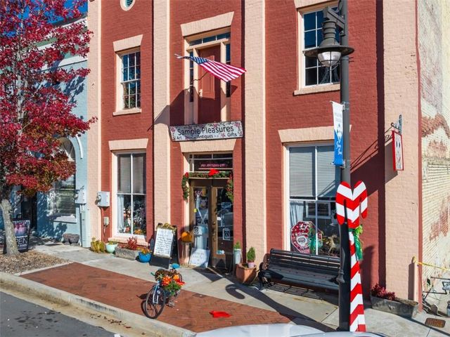 6728 Leigh Street, Flowery Branch, GA 30542