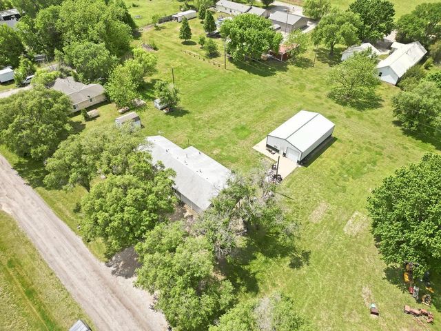 10283 SW White Rd, Augusta, KS 67010