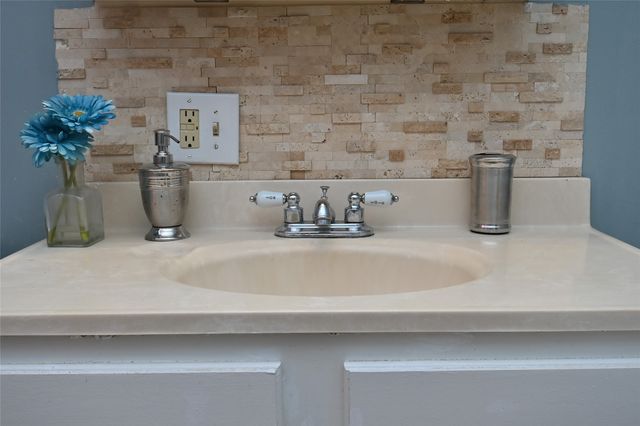 1220 N 18th Street, Waco, TX 76707