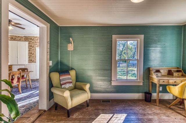 20984 Fm 1094, New Ulm, TX 78950