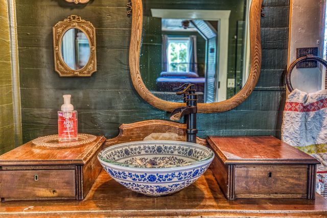 20984 Fm 1094, New Ulm, TX 78950