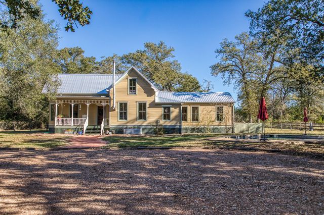 20984 Fm 1094, New Ulm, TX 78950