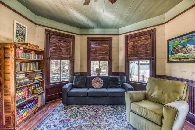 20984 Fm 1094, New Ulm, TX 78950