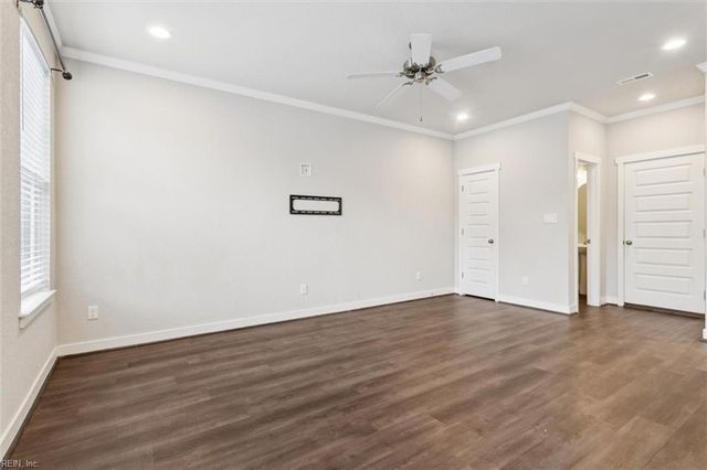 333 Sikeston LN, Chesapeake, VA 23322