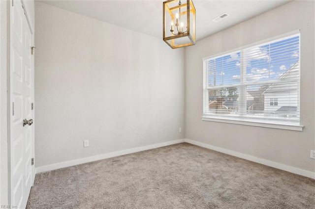 333 Sikeston LN, Chesapeake, VA 23322