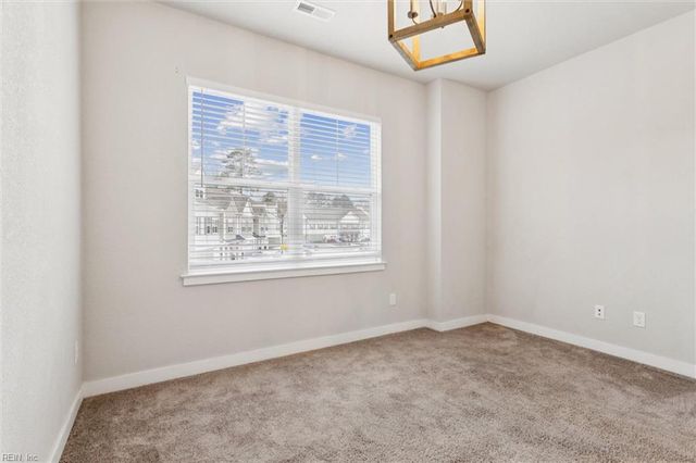 333 Sikeston LN, Chesapeake, VA 23322