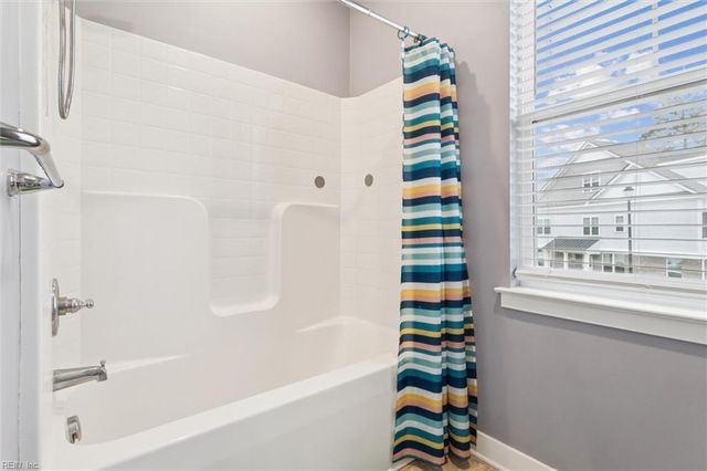 333 Sikeston LN, Chesapeake, VA 23322