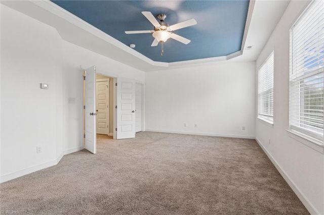 333 Sikeston LN, Chesapeake, VA 23322