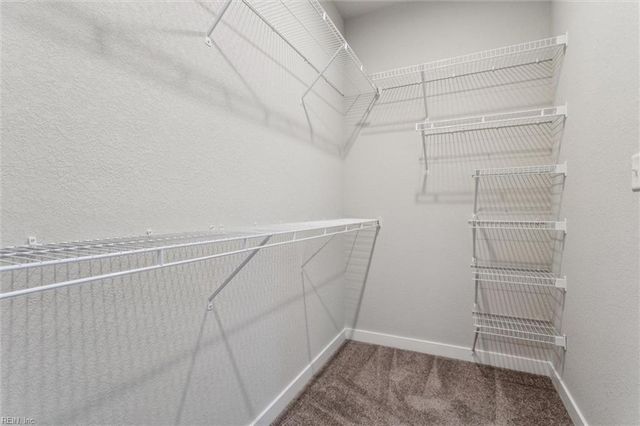 333 Sikeston LN, Chesapeake, VA 23322