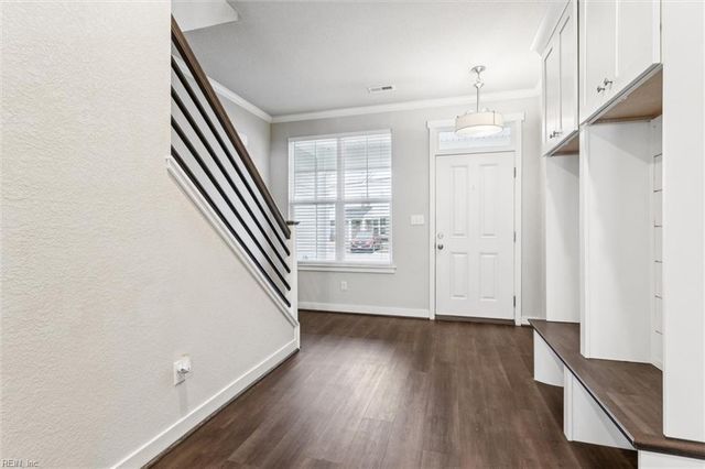 333 Sikeston LN, Chesapeake, VA 23322