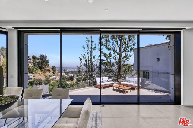8526 Hollywood Boulevard, Los Angeles, CA 90069