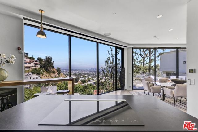 8526 Hollywood Boulevard, Los Angeles, CA 90069