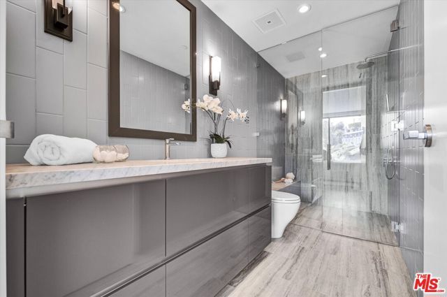 8526 Hollywood Boulevard, Los Angeles, CA 90069