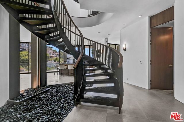 8526 Hollywood Boulevard, Los Angeles, CA 90069