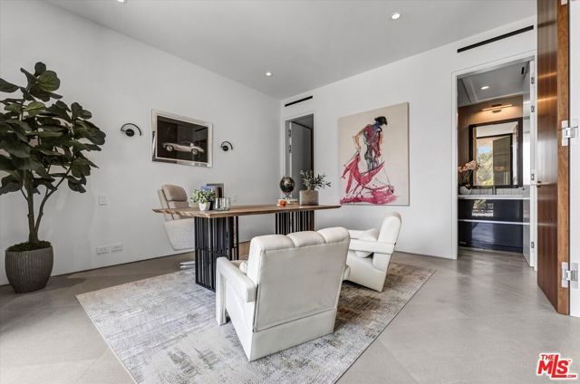 8526 Hollywood Boulevard, Los Angeles, CA 90069