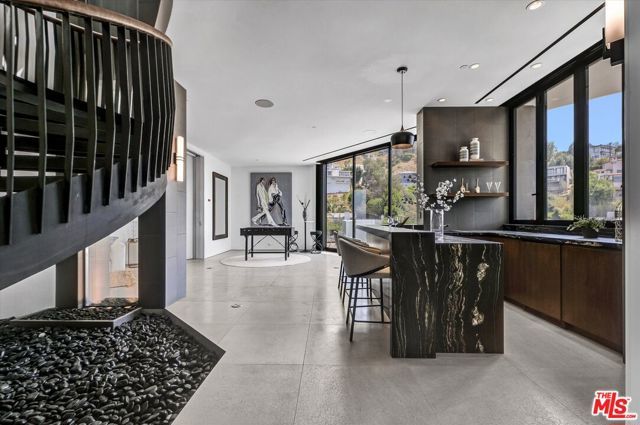 8526 Hollywood Boulevard, Los Angeles, CA 90069